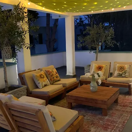 Dyrrahu With Pool & Sea Access *