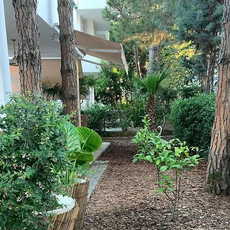 Dyrrahu Willa Golem (Tirana)