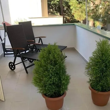 Dyrrahu With Pool & Sea Access Golem (Tirana)