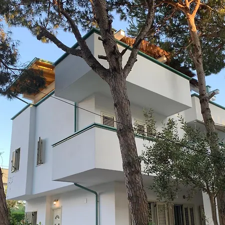 Villa Dyrrahu With Pool & Sea Access *