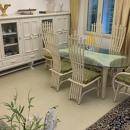 Dyrrahu Βίλα Golem (Tirana)