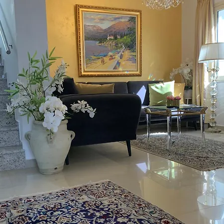 Dyrrahu Βίλα Golem (Tirana)