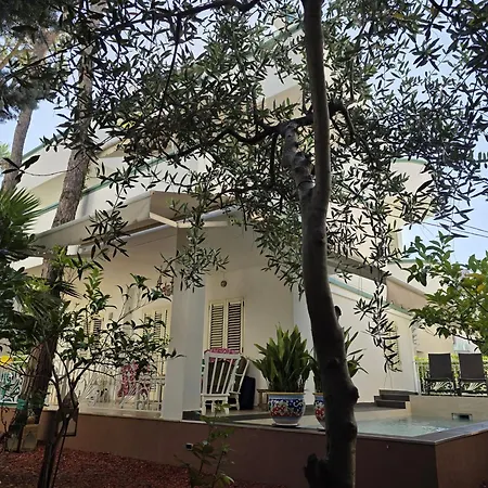 Dyrrahu With Pool & Sea Access