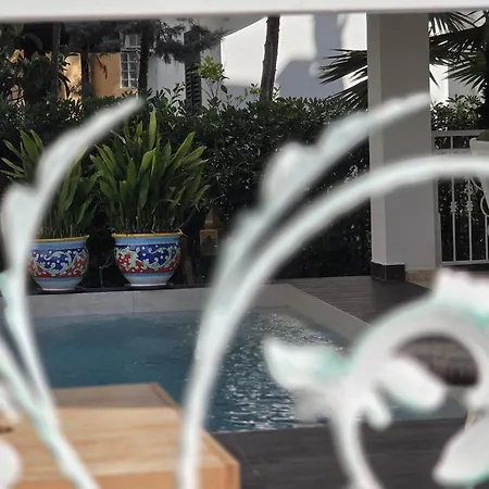 Villa Dyrrahu With Pool & Sea Access