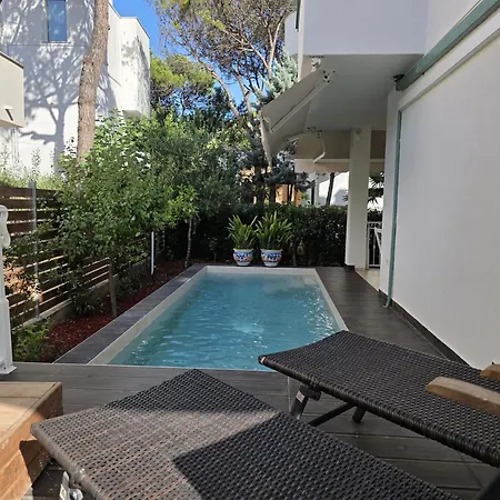 Villa Dyrrahu With Pool & Sea Access *